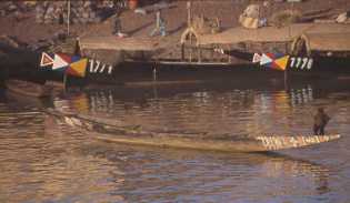 le pinasse nel porto di Mopti